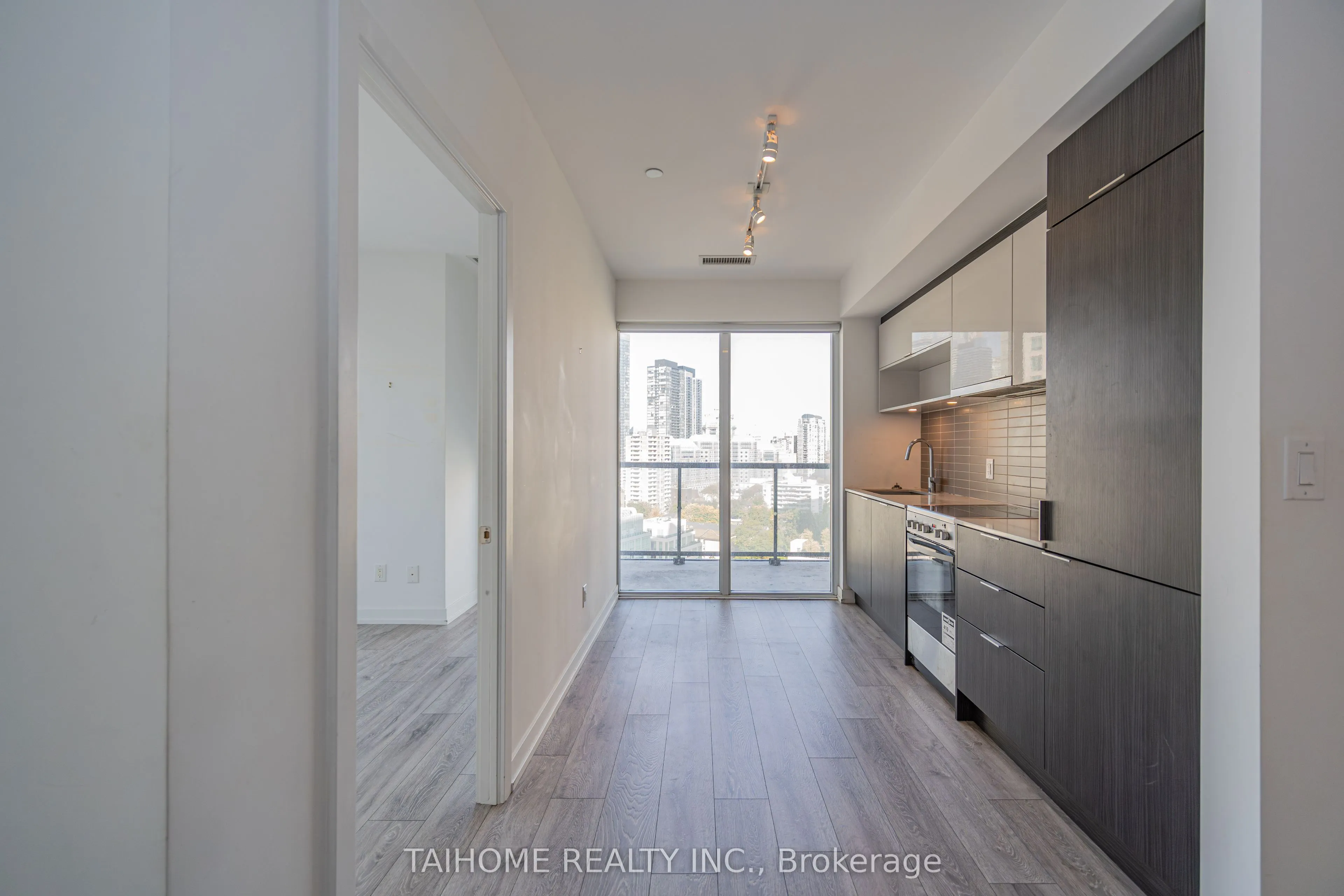 159 Wellesley Street E, #1509