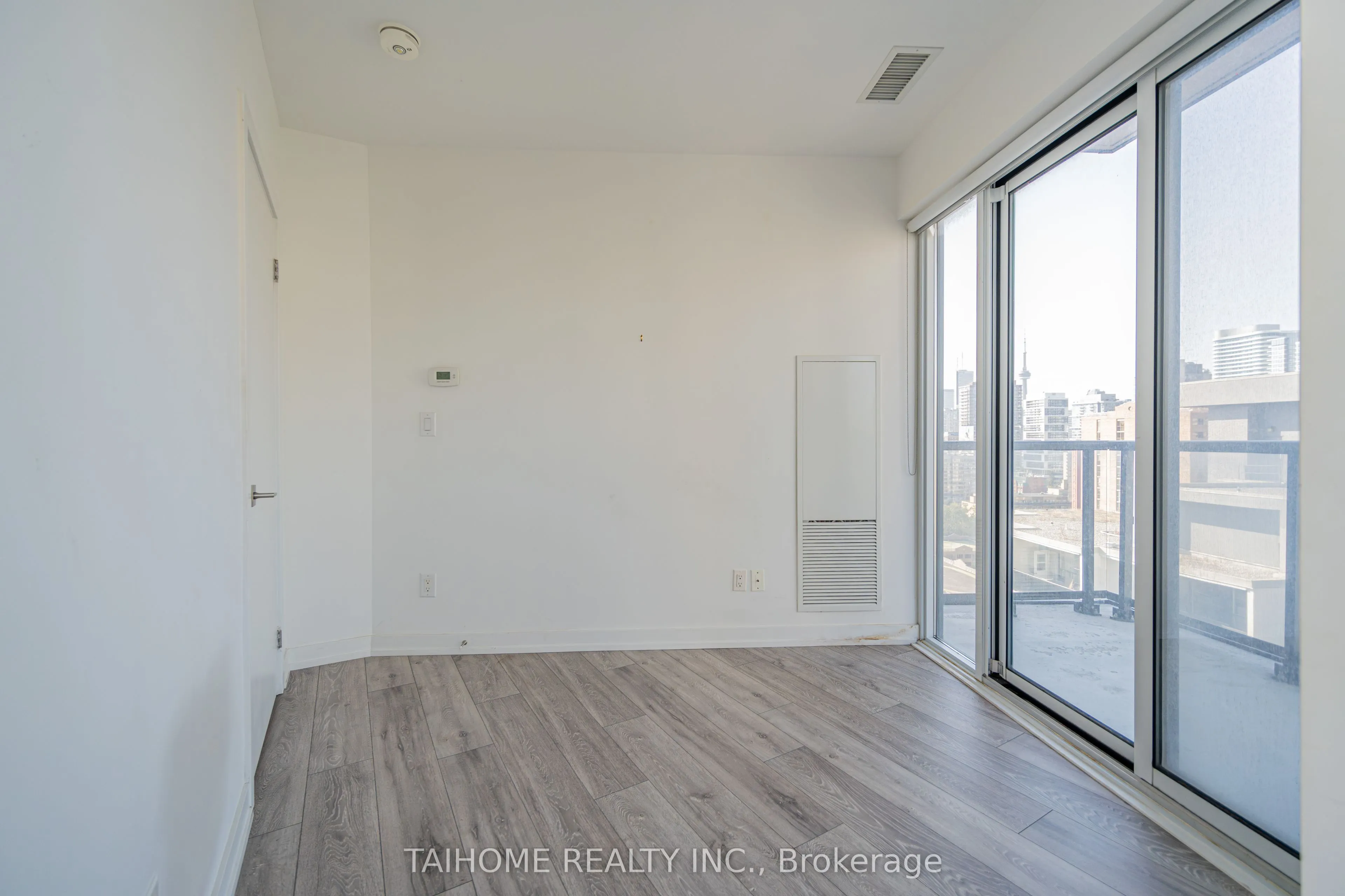 159 Wellesley Street E, #1509
