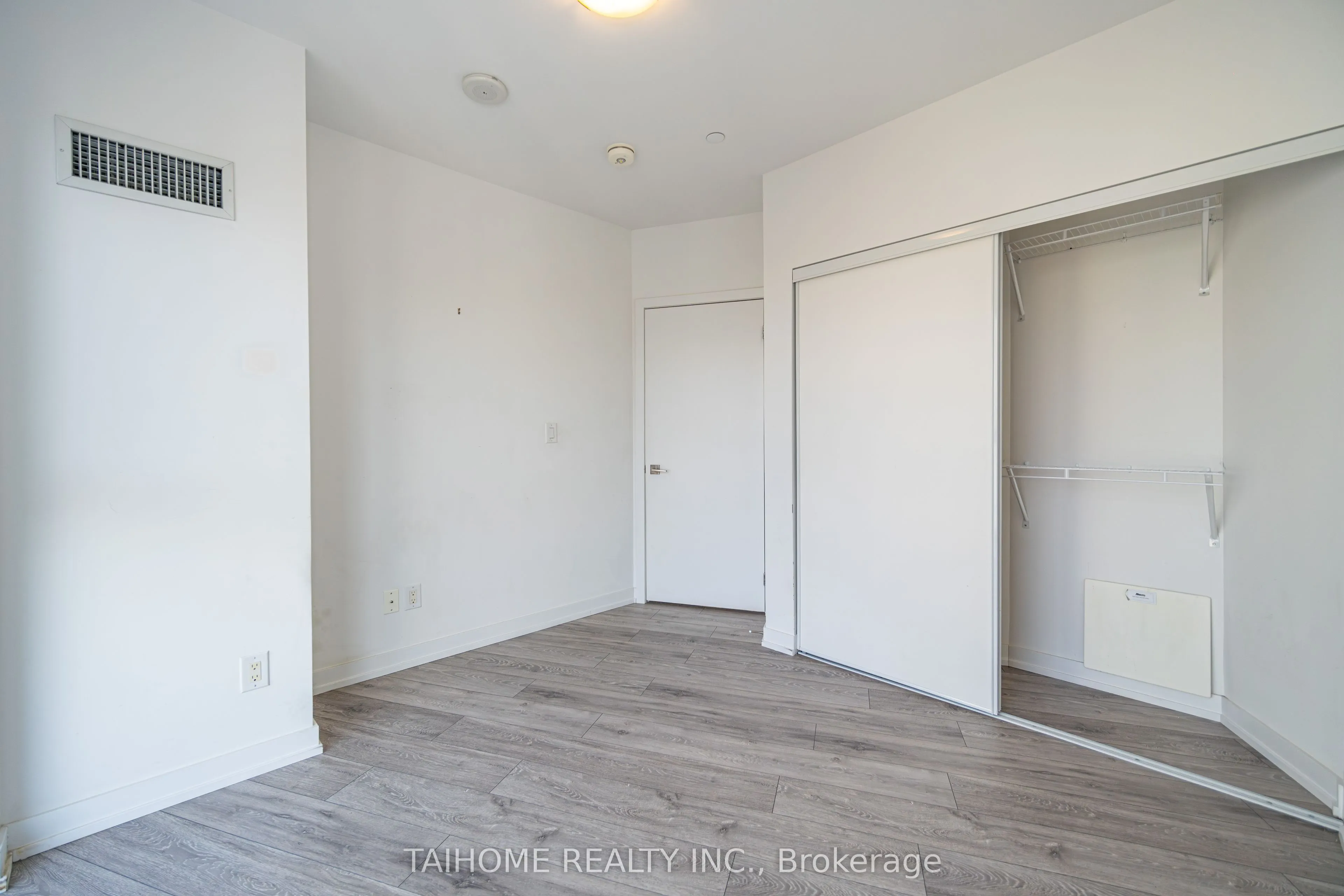 159 Wellesley Street E, #1509