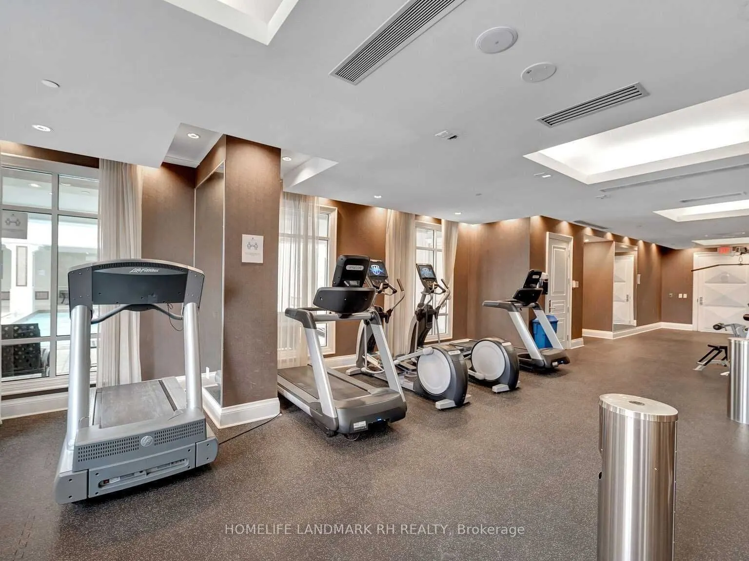25 Greenview Avenue, #2018