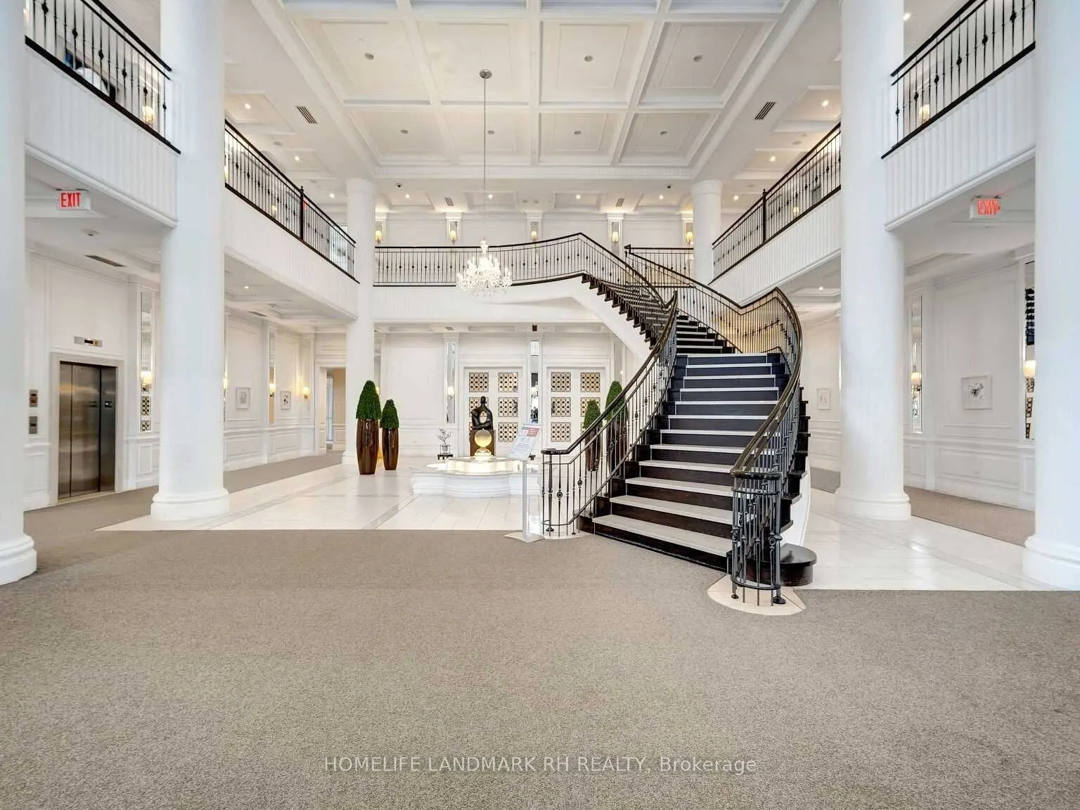 25 Greenview Avenue, #2018