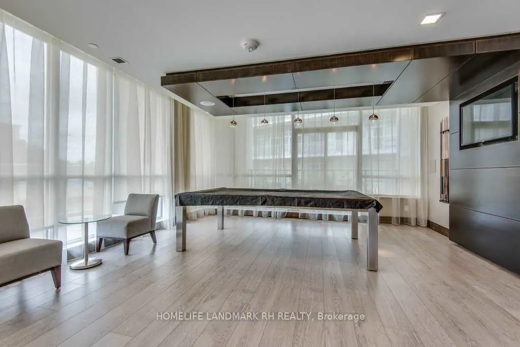 275 Yorkland Road, #912