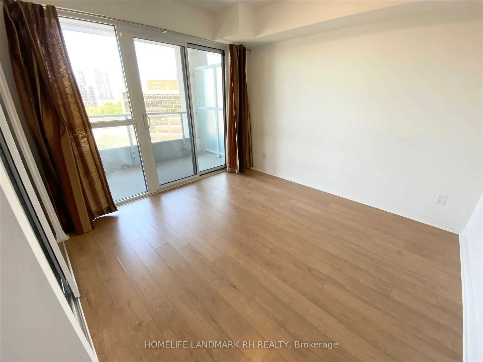 275 Yorkland Road, #912