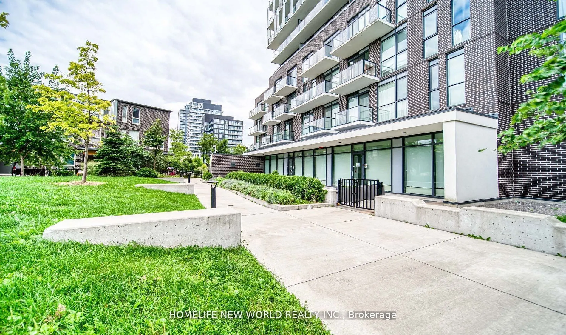 150 Fairview Mall Drive, #1211