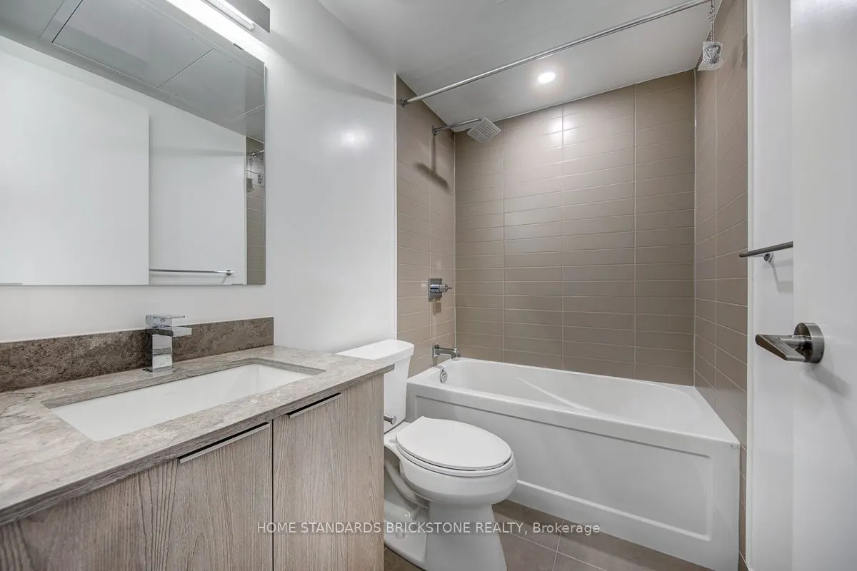 501 Yonge Street, #3010
