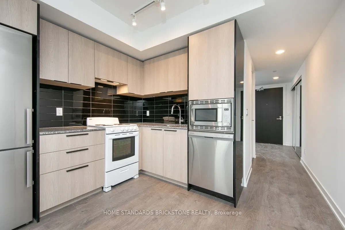 501 Yonge Street, #3010