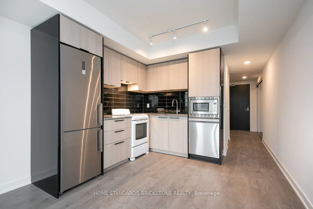 501 Yonge Street, #3010