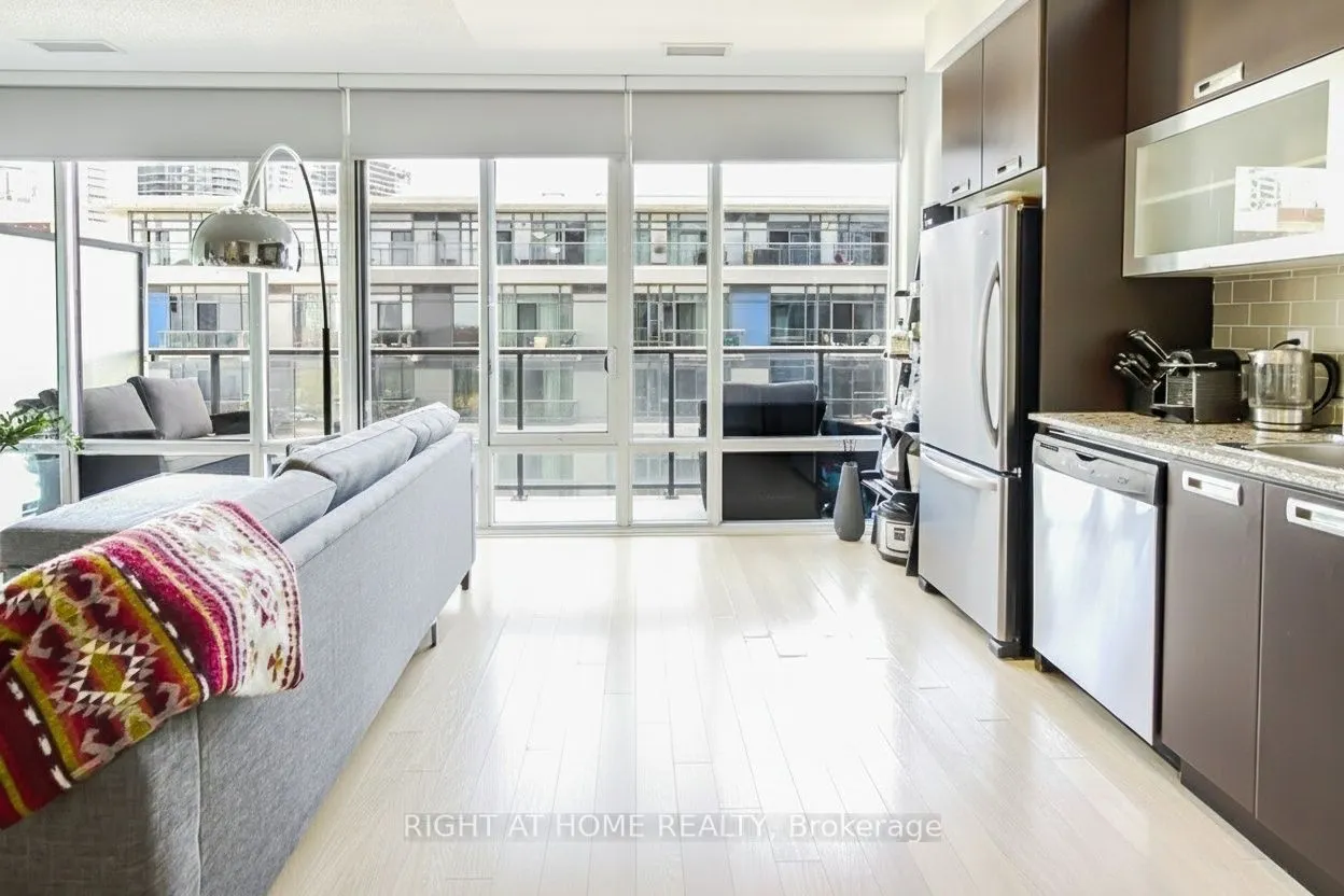 90 Stadium Road, #830
