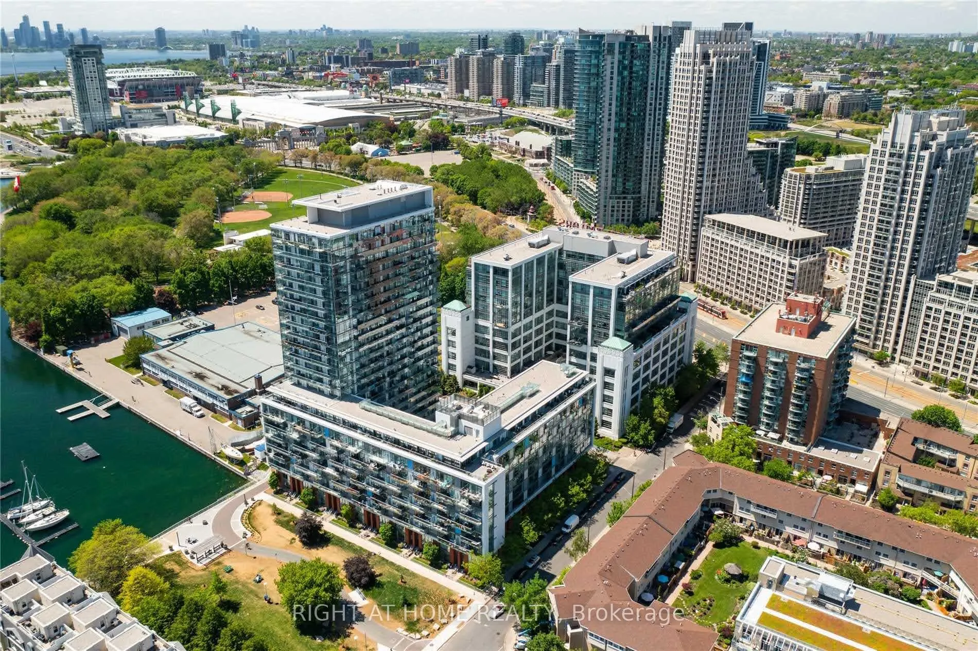 90 Stadium Road, #830