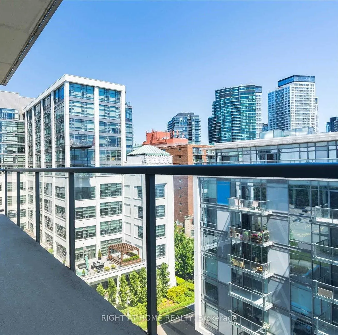 90 Stadium Road, #830