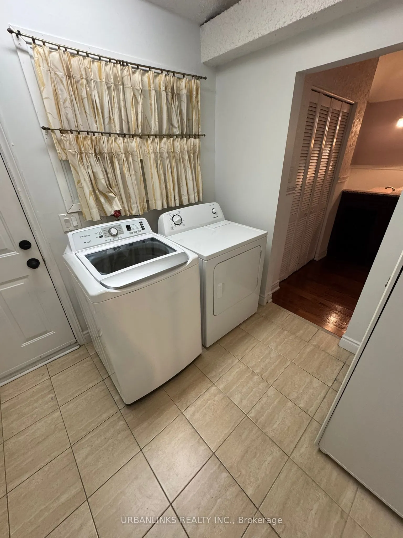 7 Shaughnessy Boulevard