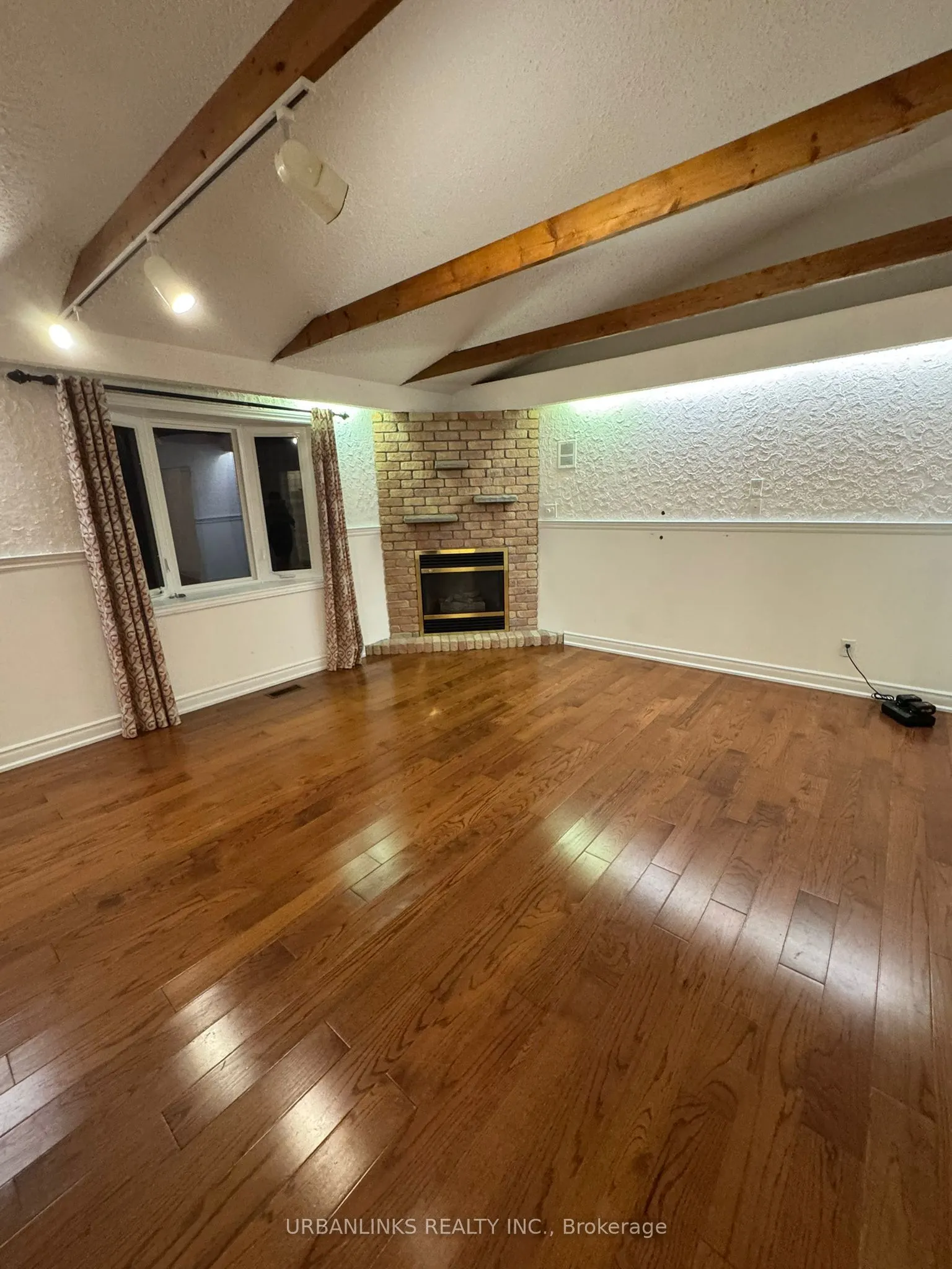 7 Shaughnessy Boulevard