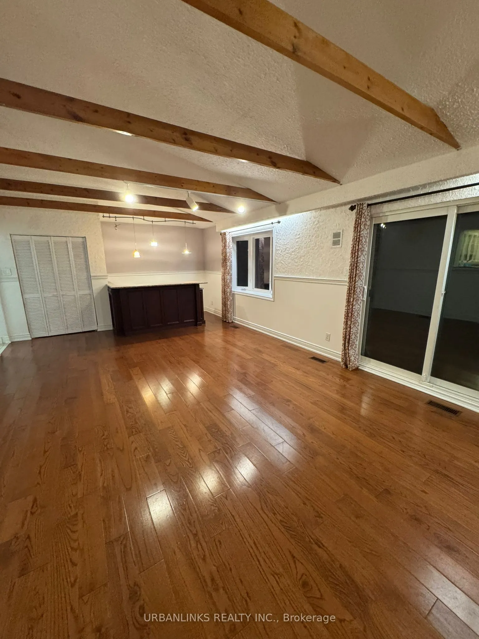 7 Shaughnessy Boulevard