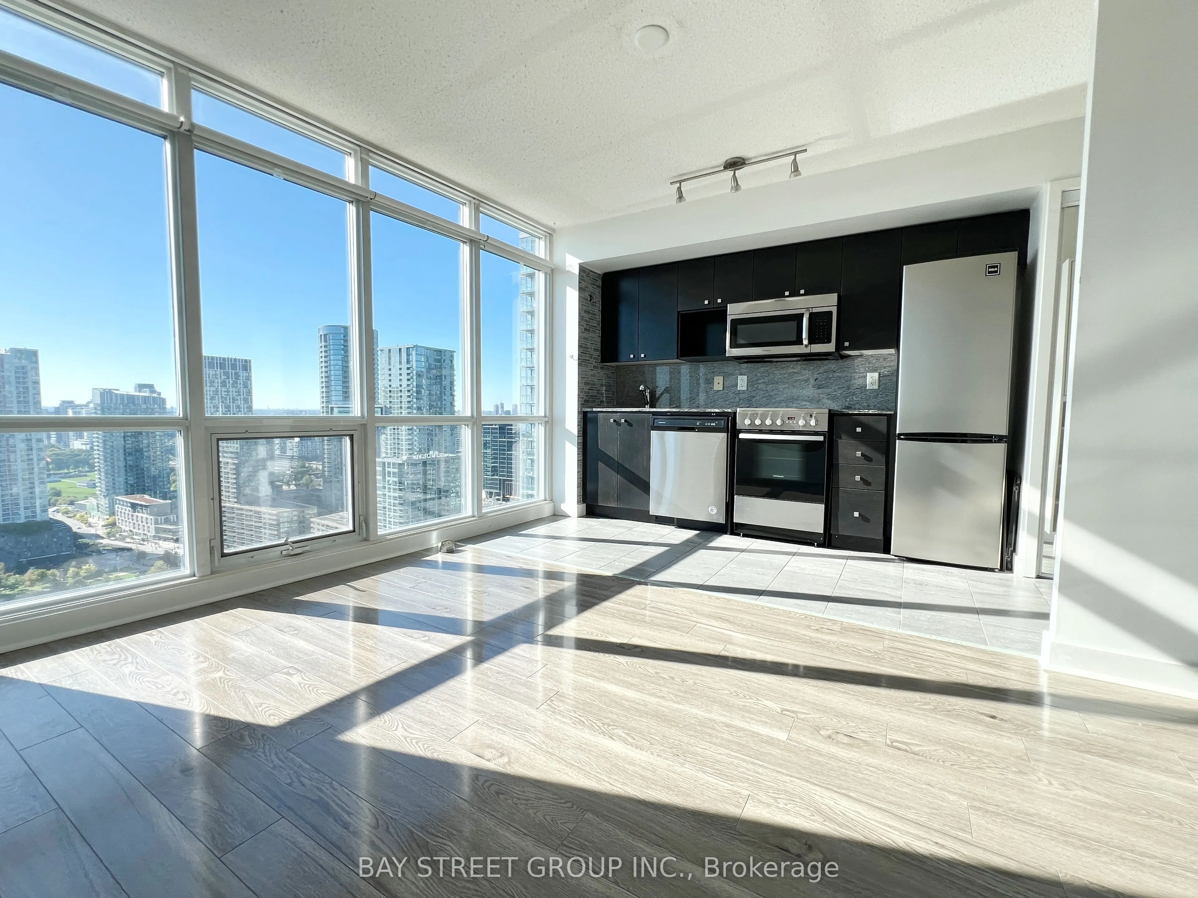 11 Brunel Court, #3716