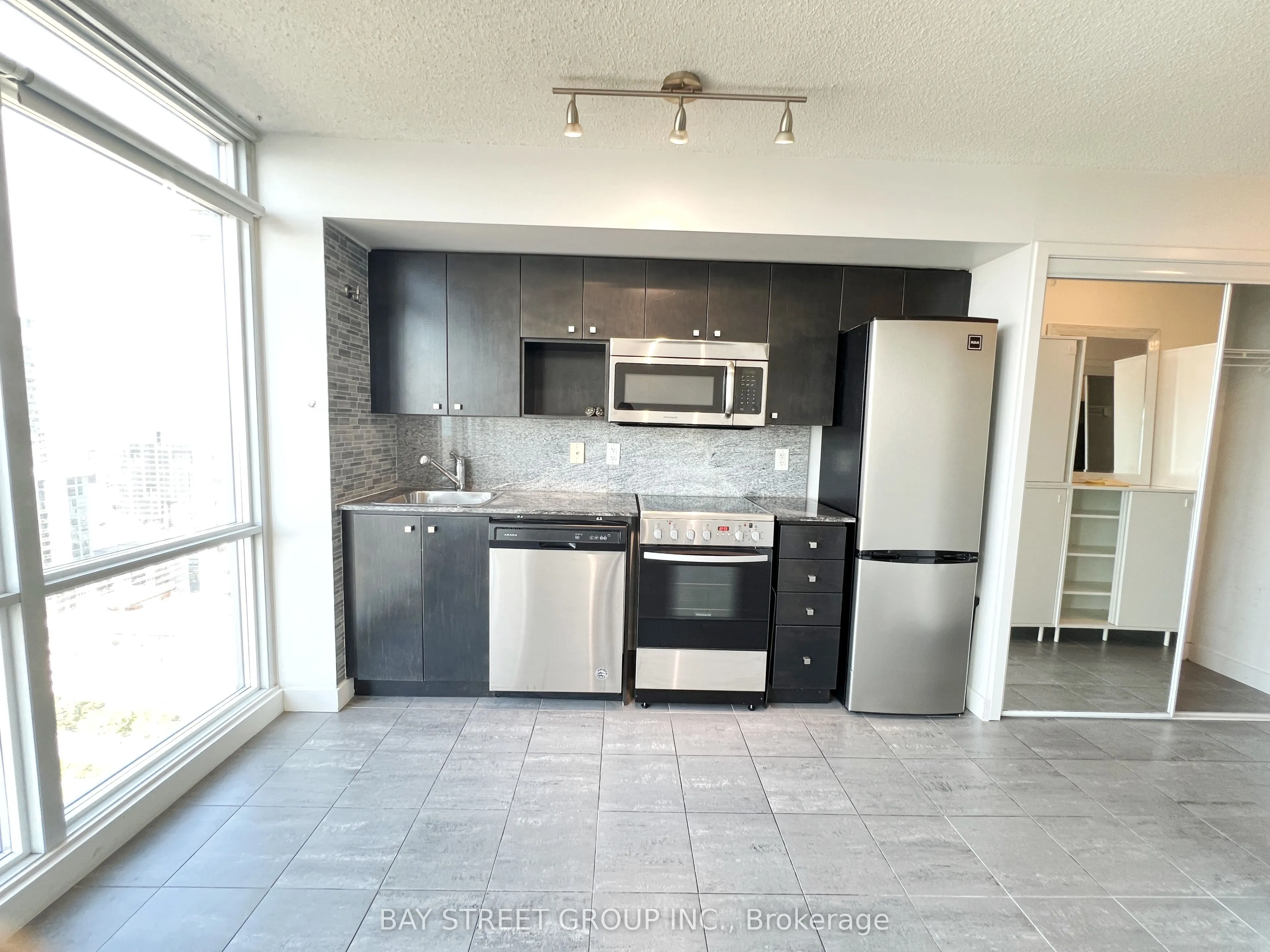 11 Brunel Court, #3716