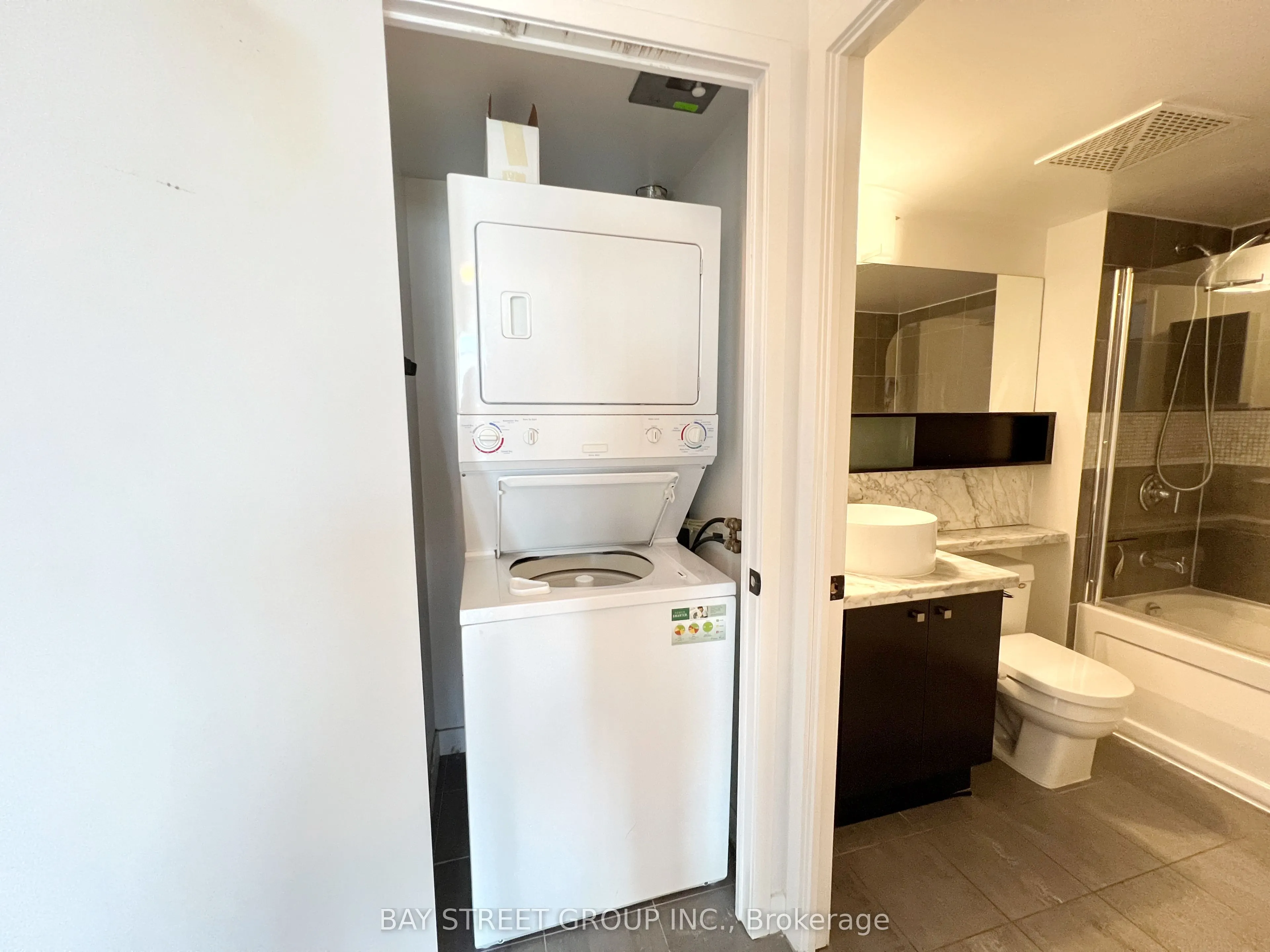 11 Brunel Court, #3716