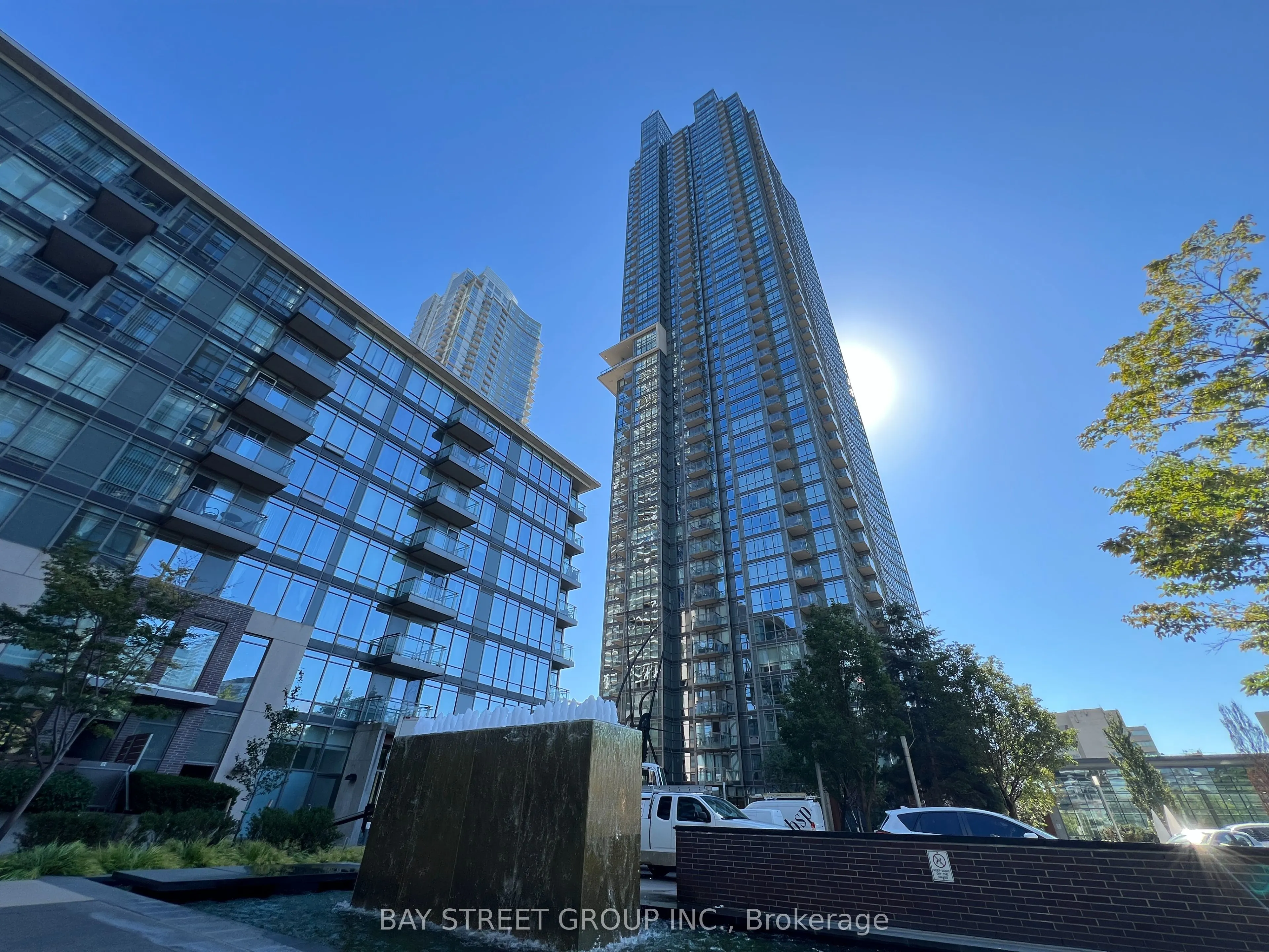 11 Brunel Court, #3716