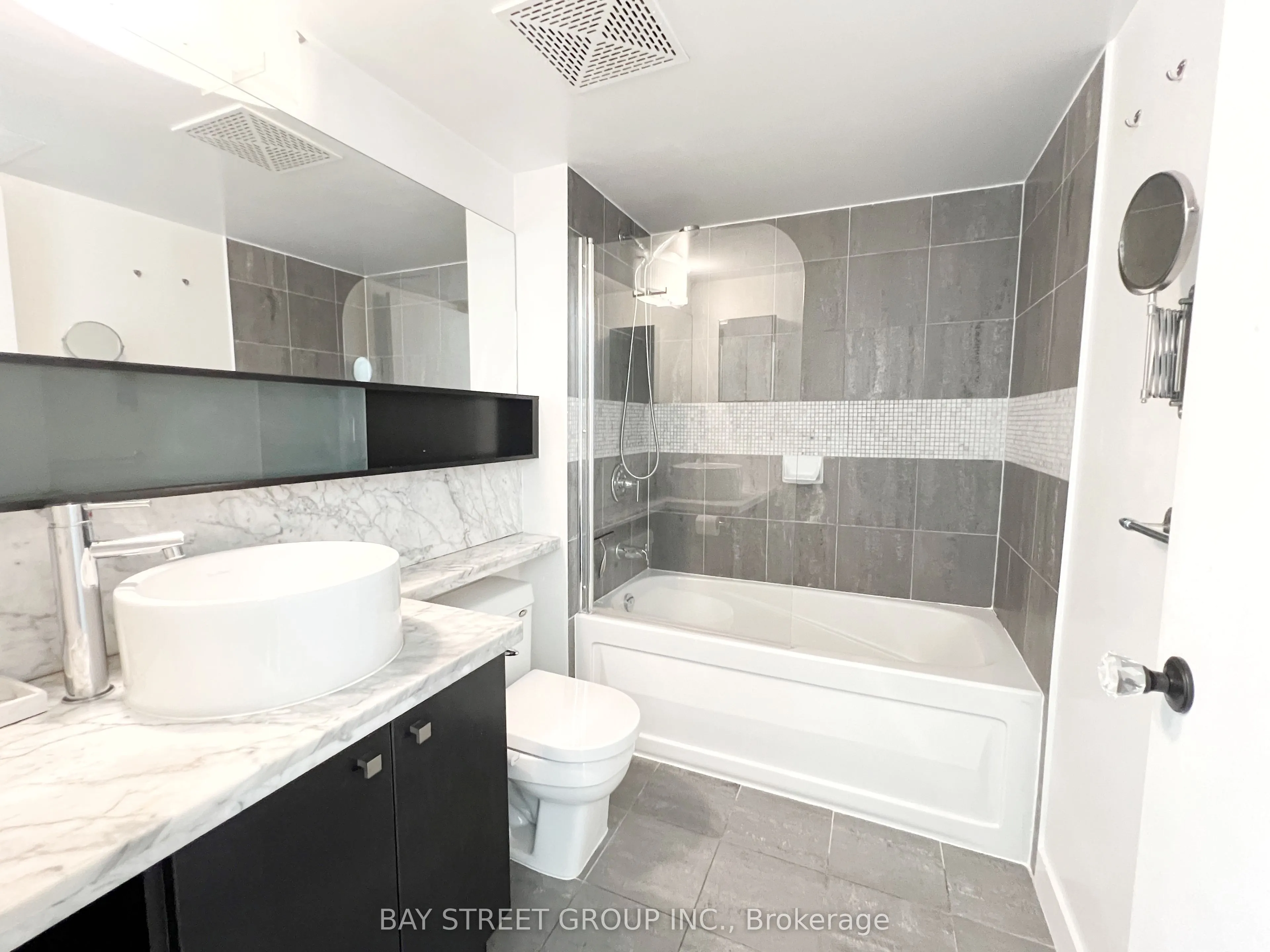 11 Brunel Court, #3716