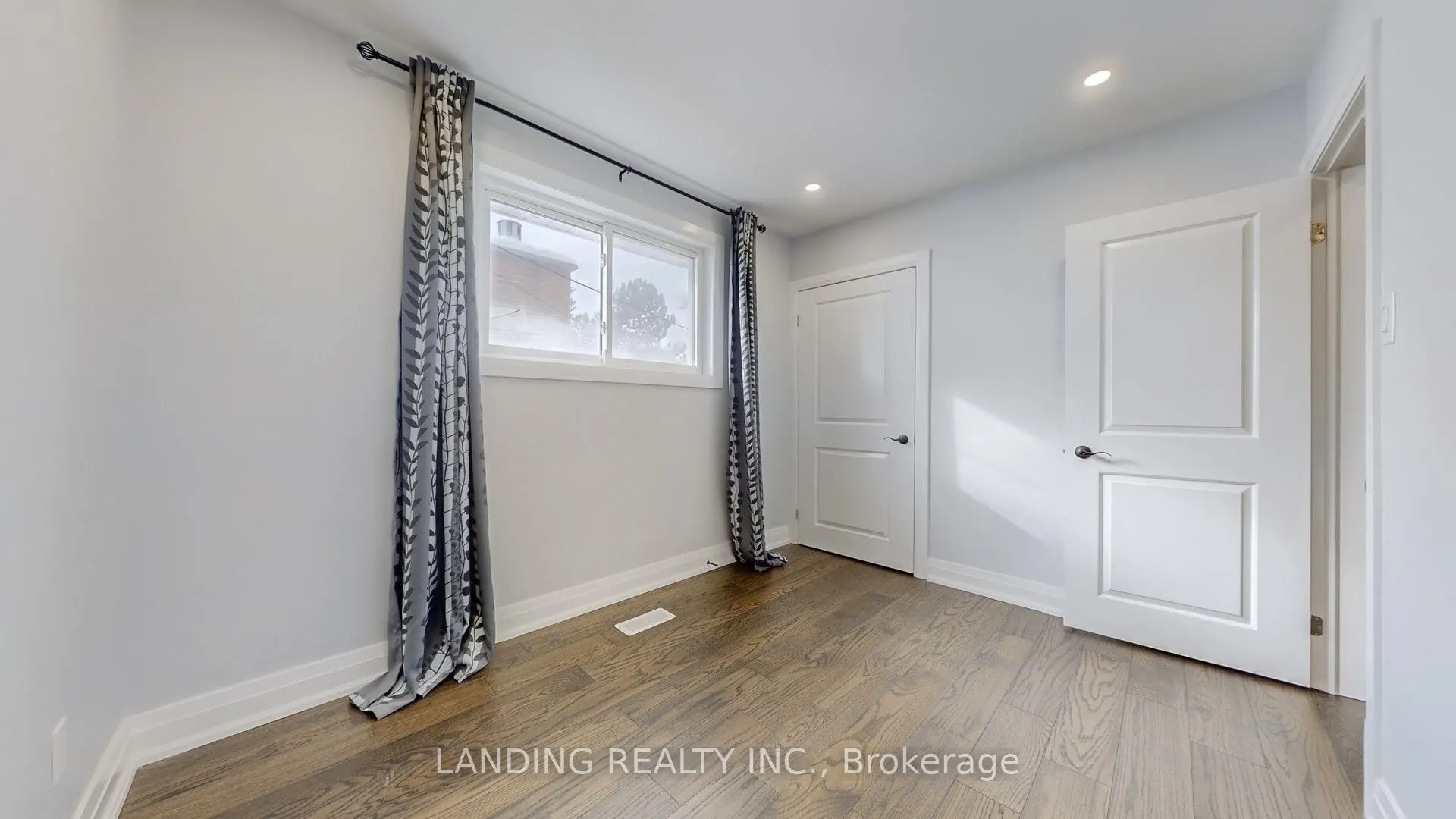 32 Lailey Crescent