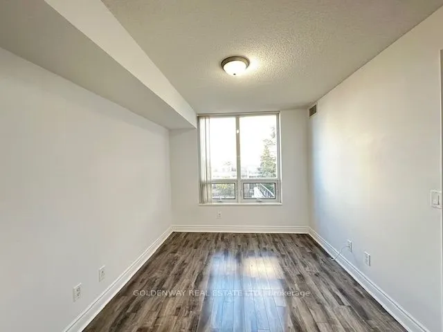 15 Greenview Avenue, #414
