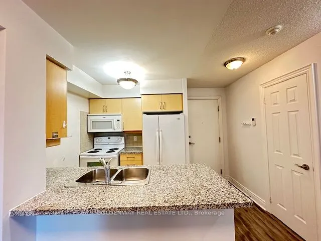 15 Greenview Avenue, #414