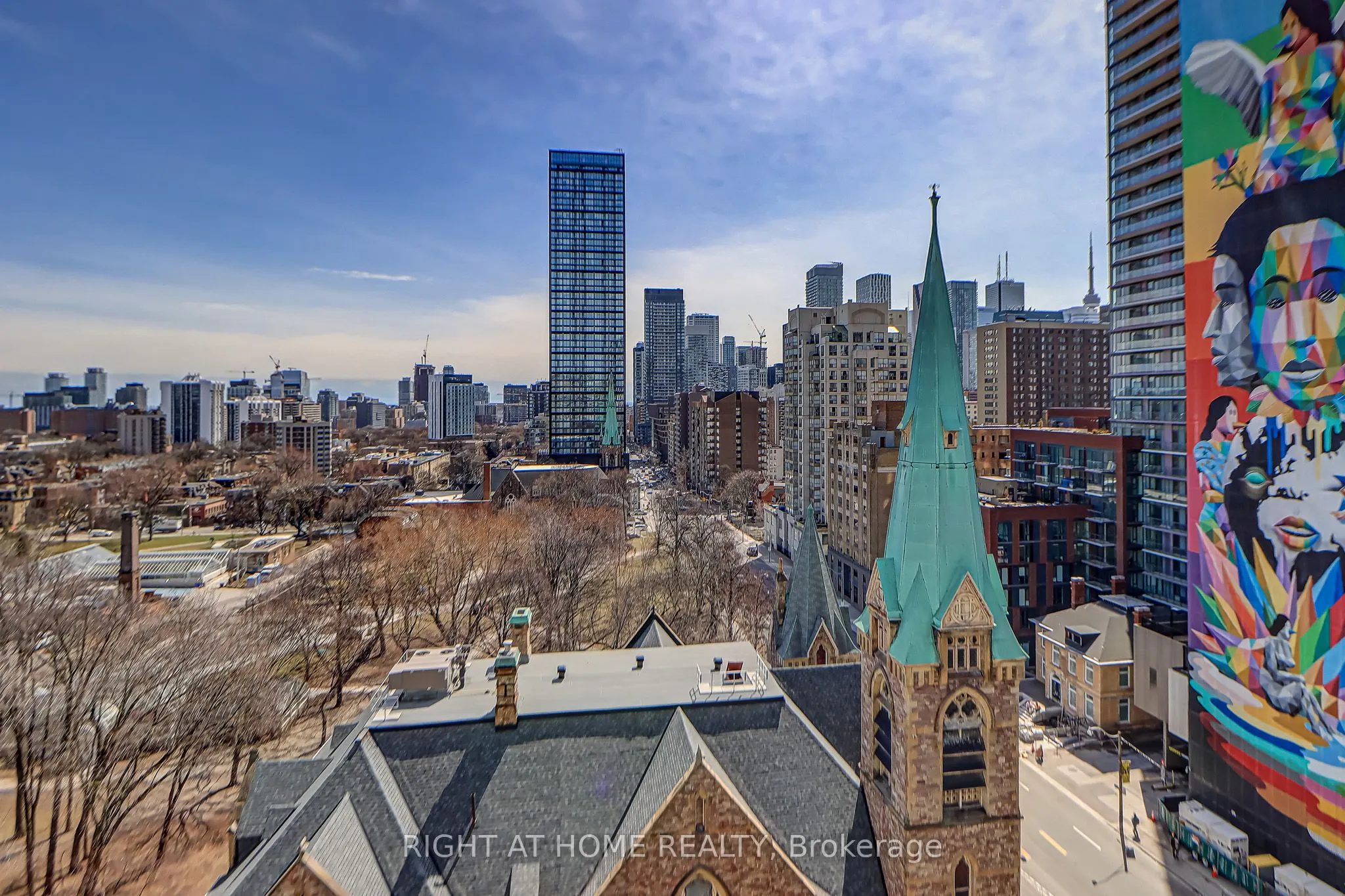 130 Carlton Street, #1207