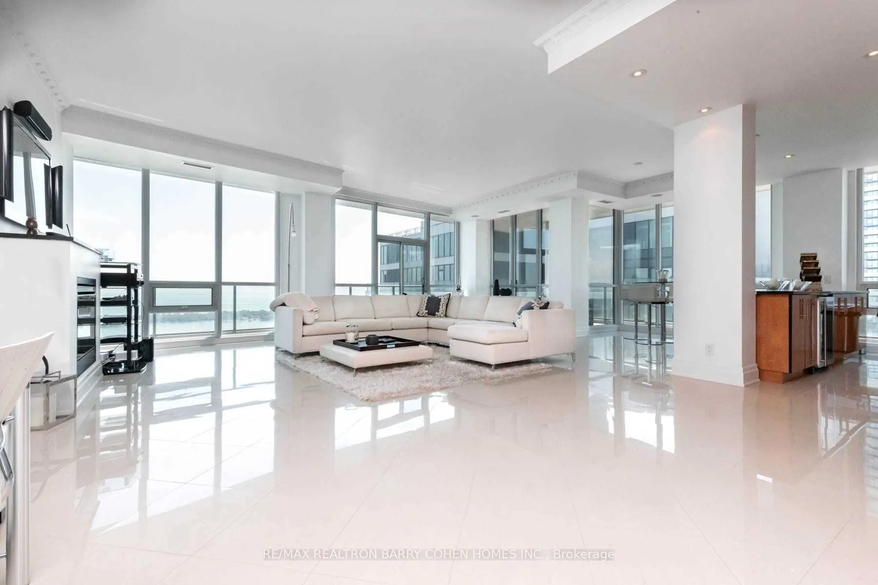 16 Harbour Street, #5101