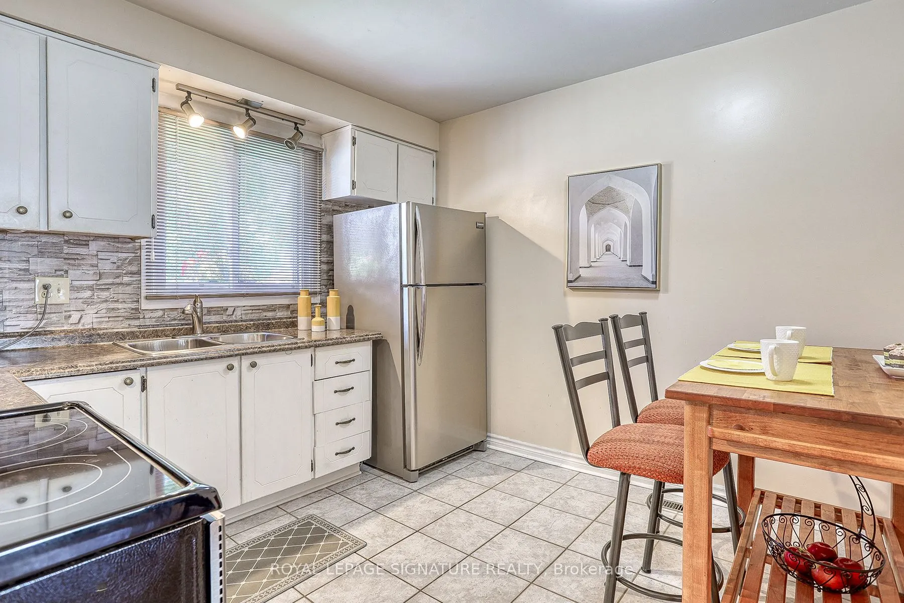 5 Golden Appleway, #90
