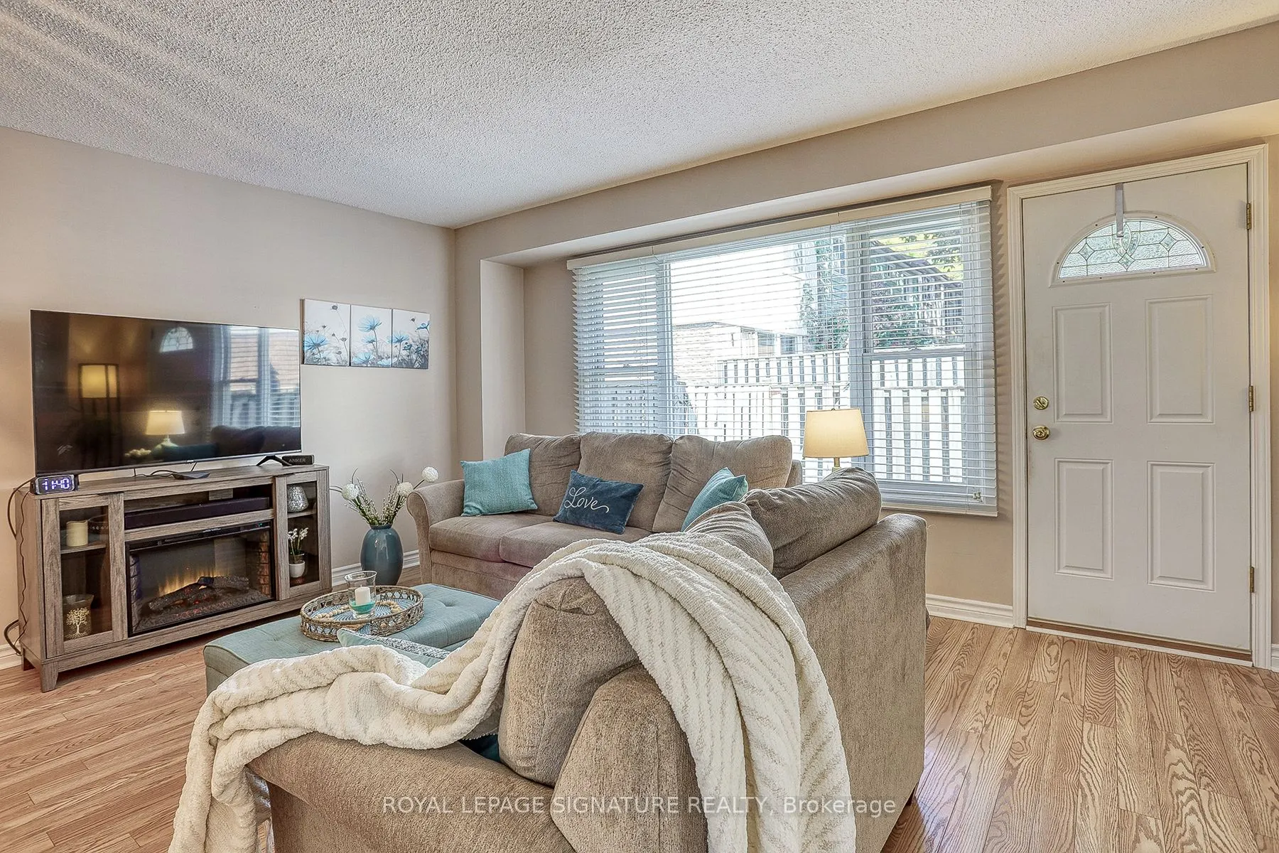 5 Golden Appleway, #90