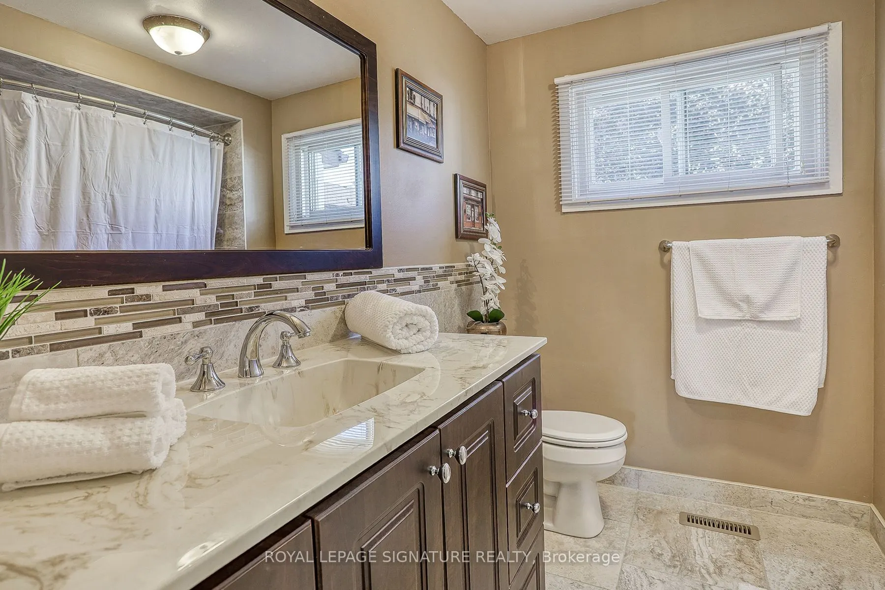 5 Golden Appleway, #90