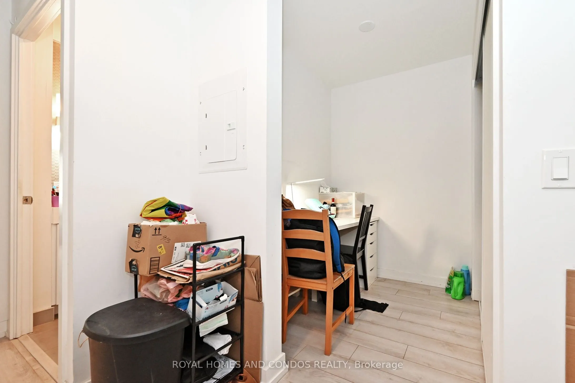 33 Helendale Avenue, #913
