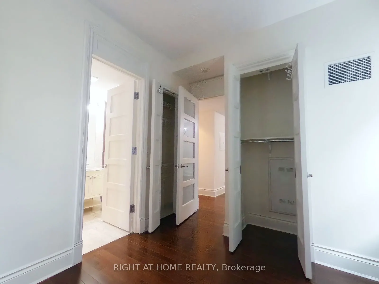 22 Leader Lane, #507