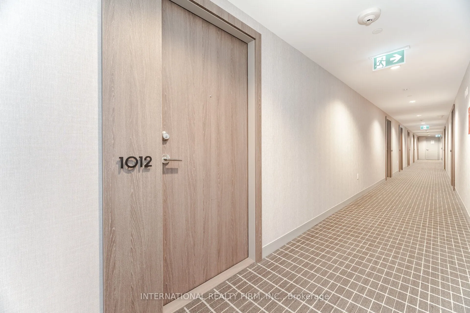 27 Bathurst Street, #1012