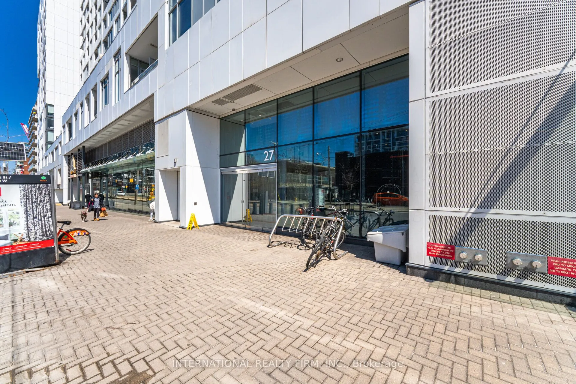 27 Bathurst Street, #1012