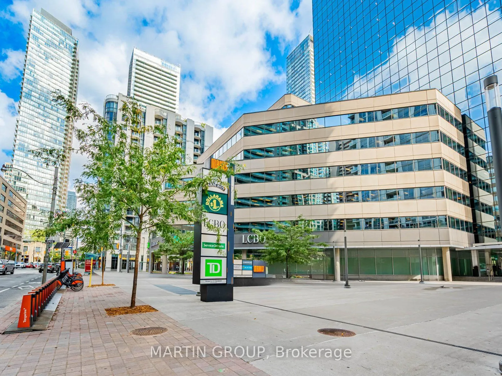 887 Bay Street, #506
