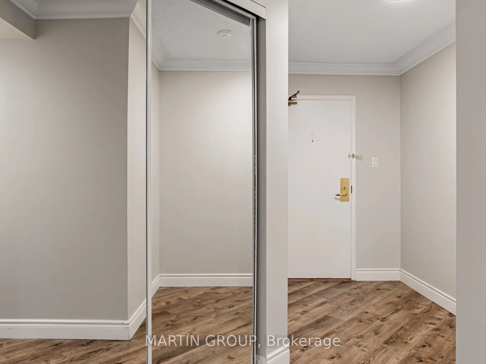 887 Bay Street, #506