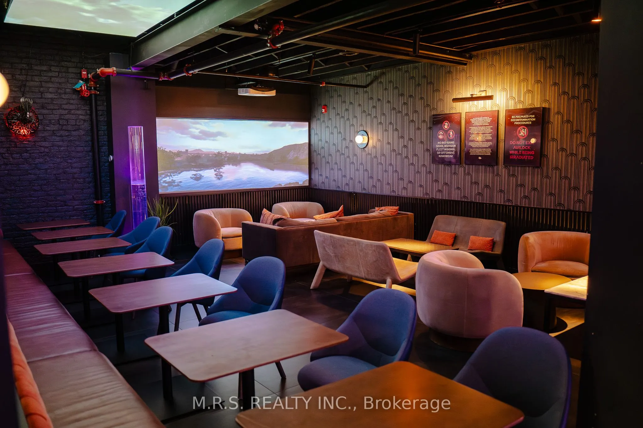 739 Queen Street W, #2nd Floor
