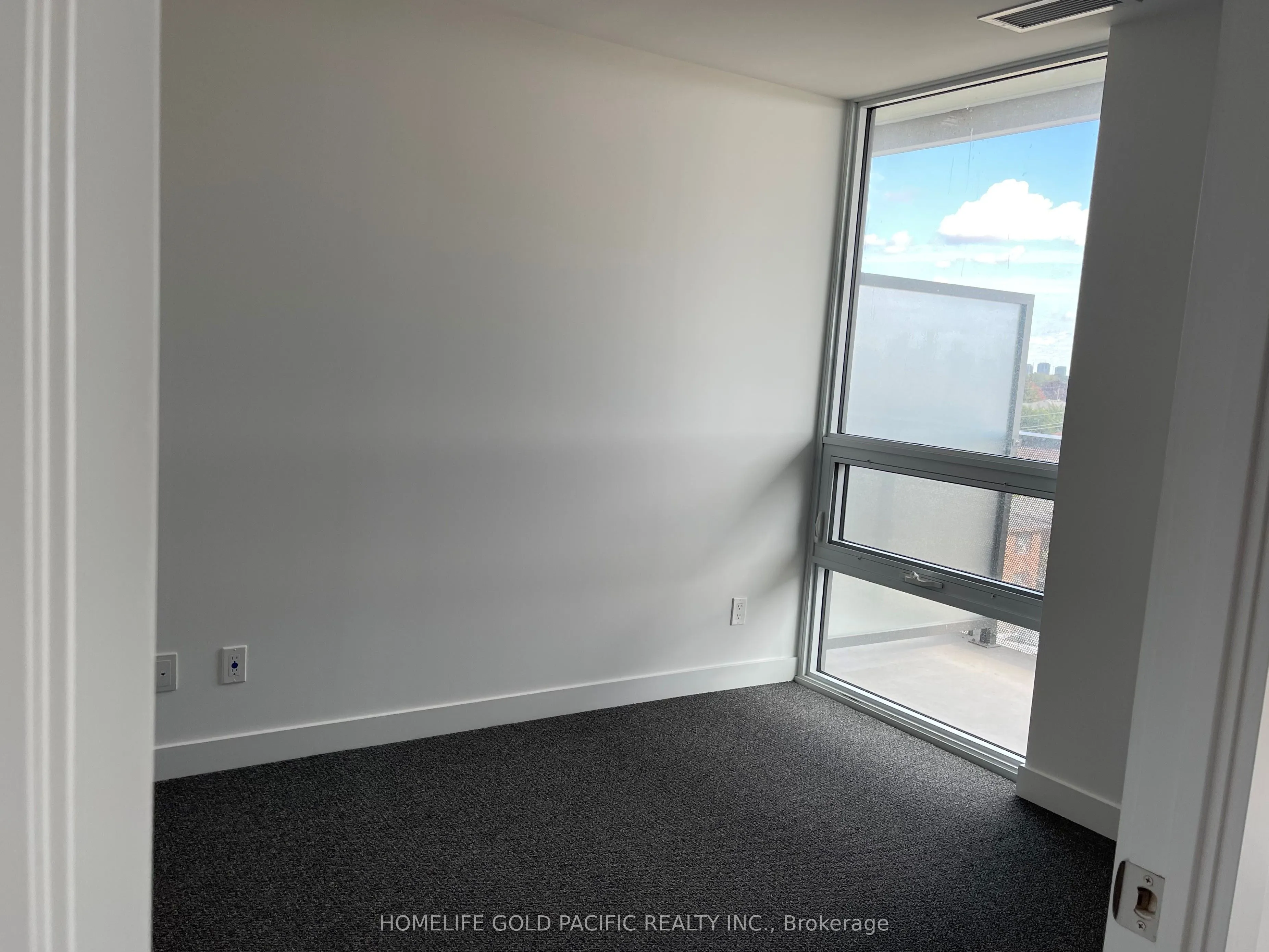 120 Varna Drive, #720