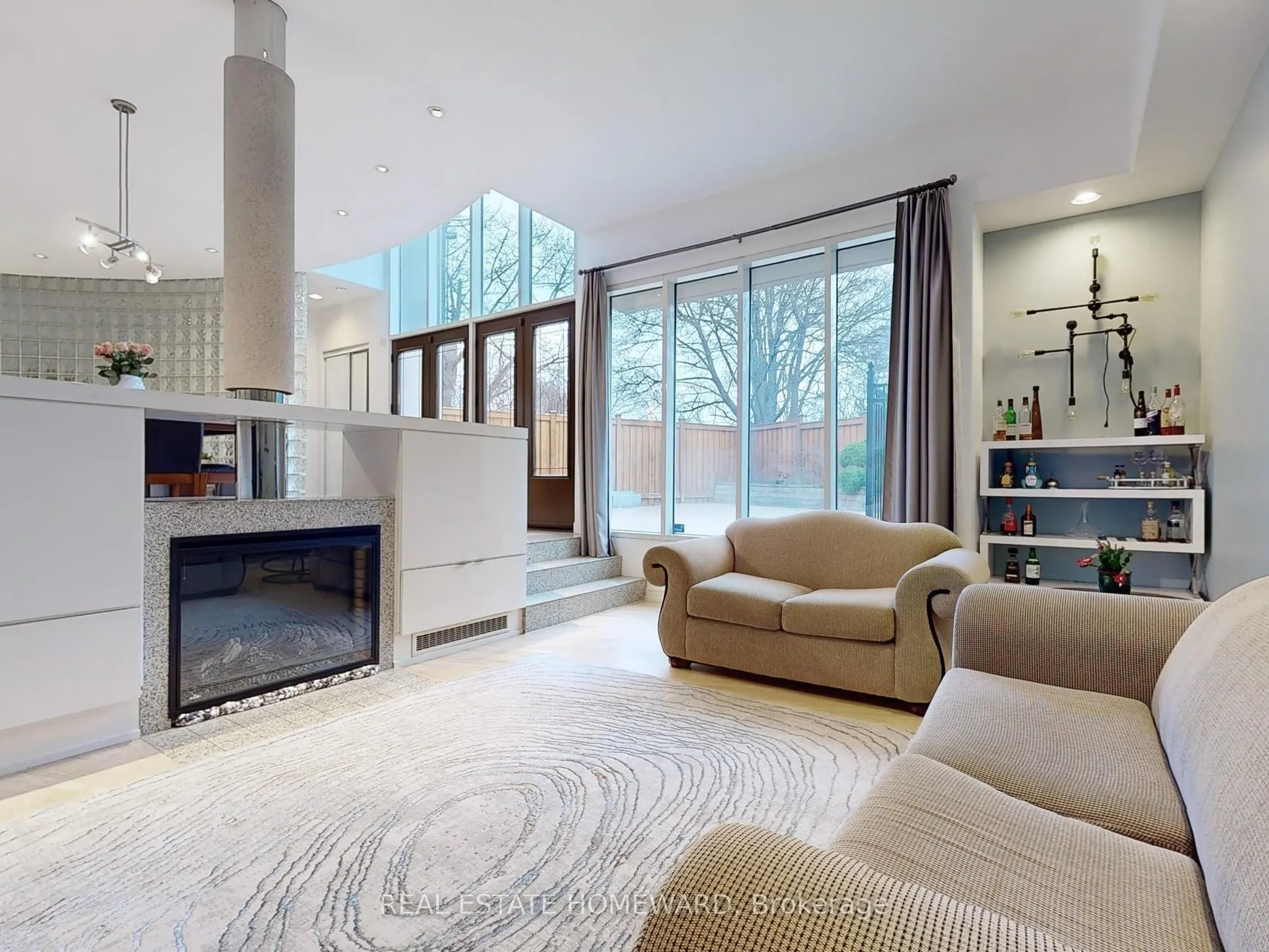 128 Laurentide Drive