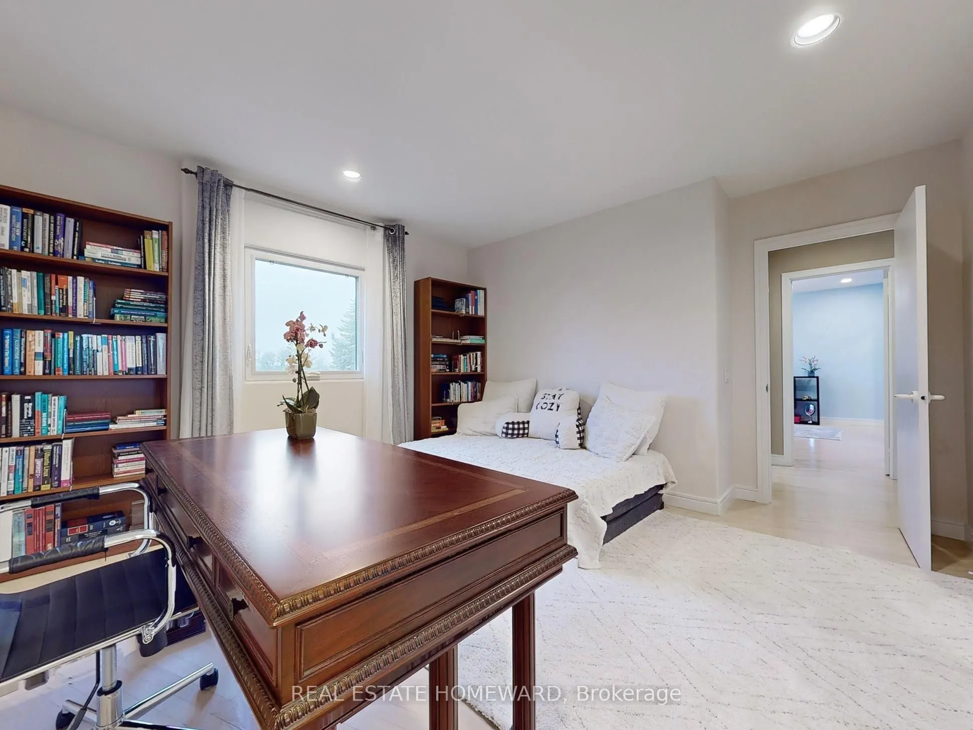 128 Laurentide Drive
