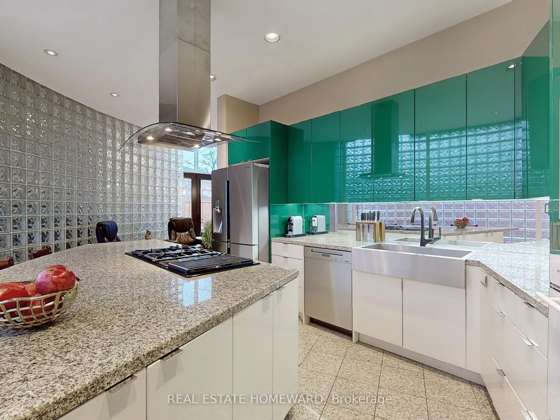 128 Laurentide Drive