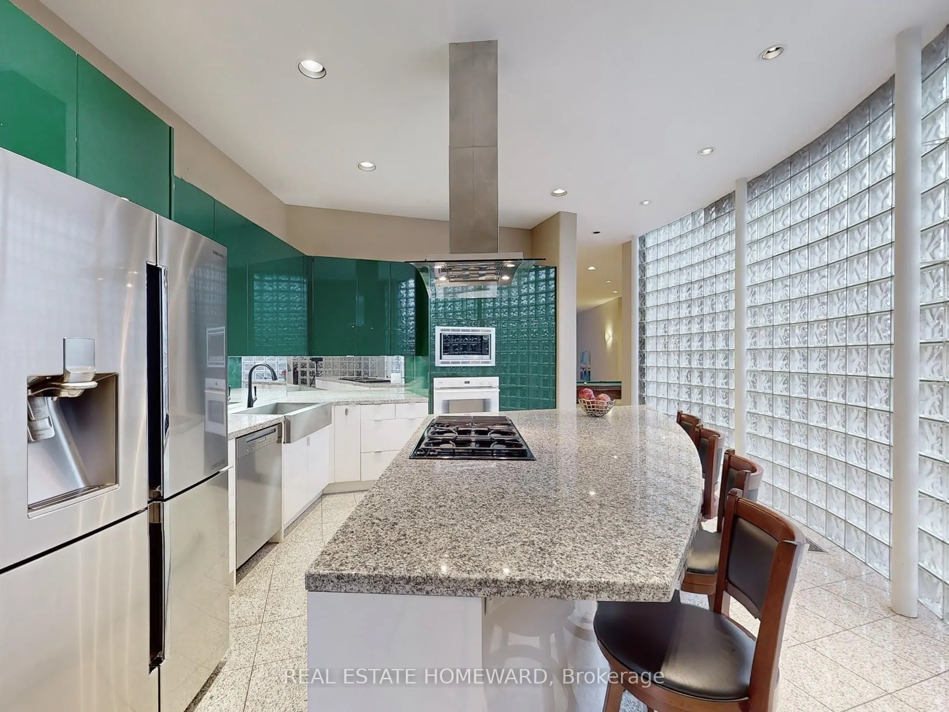 128 Laurentide Drive