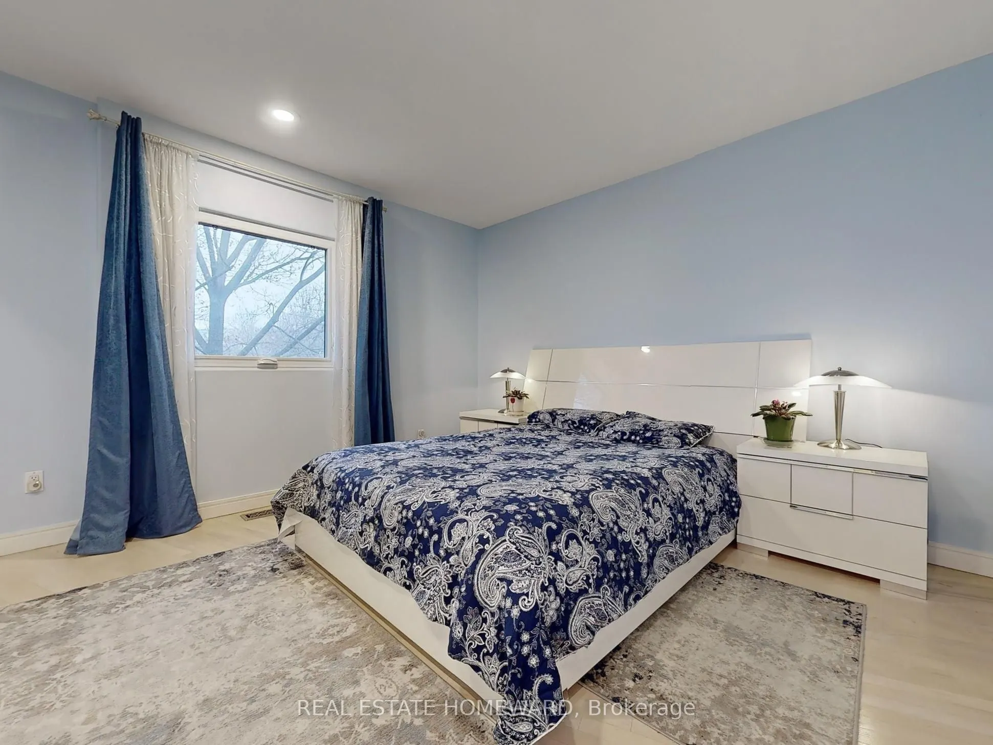 128 Laurentide Drive
