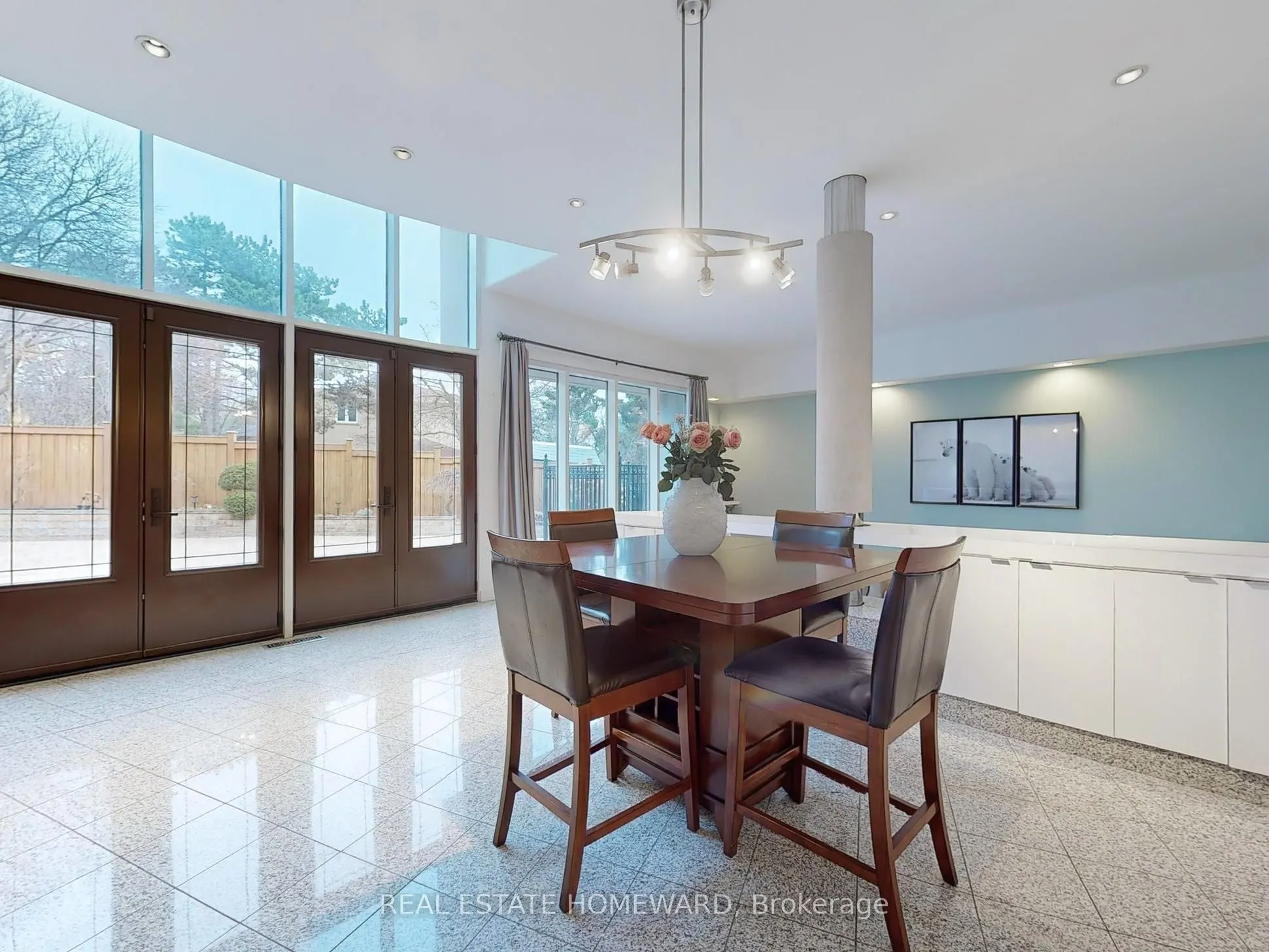 128 Laurentide Drive