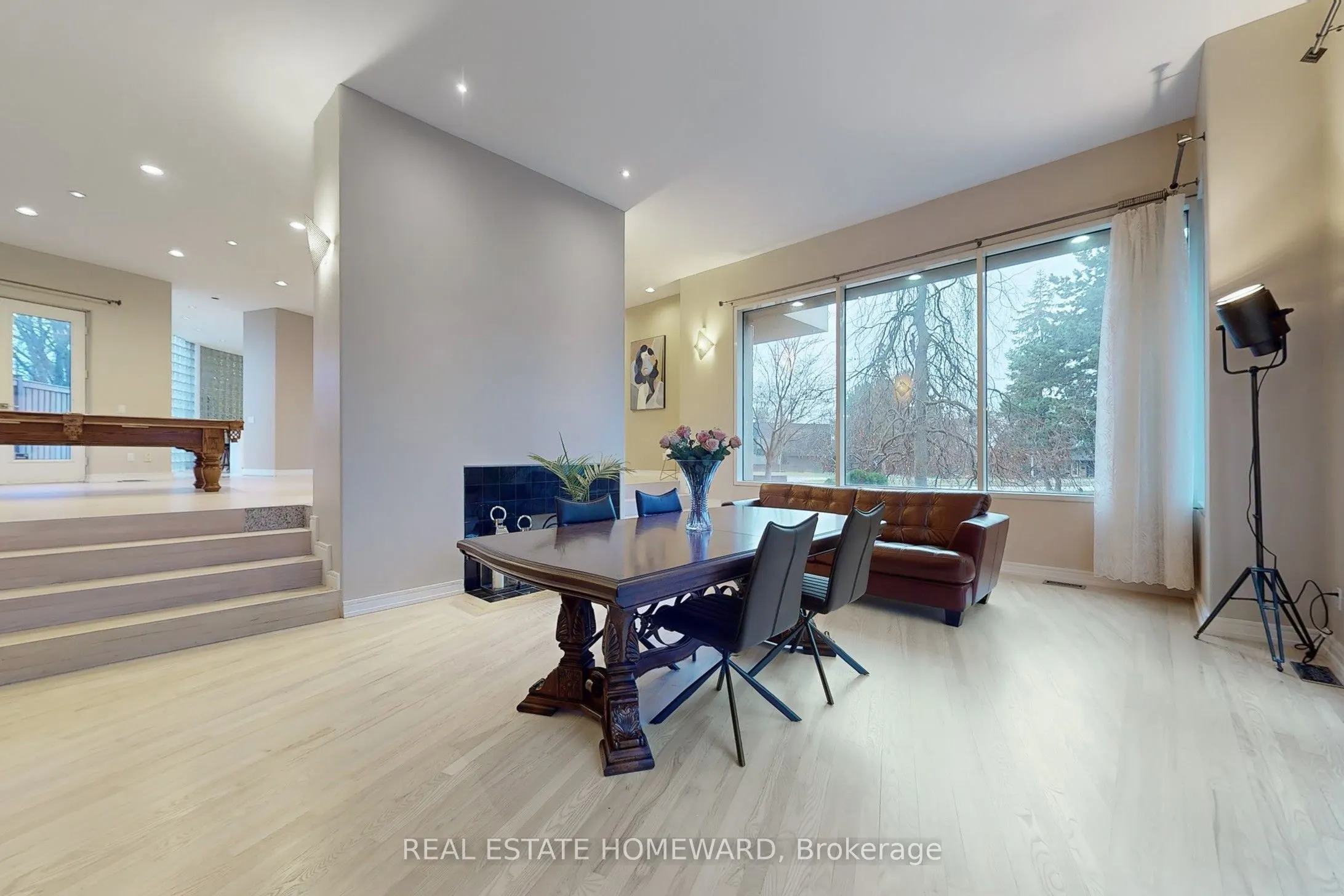 128 Laurentide Drive