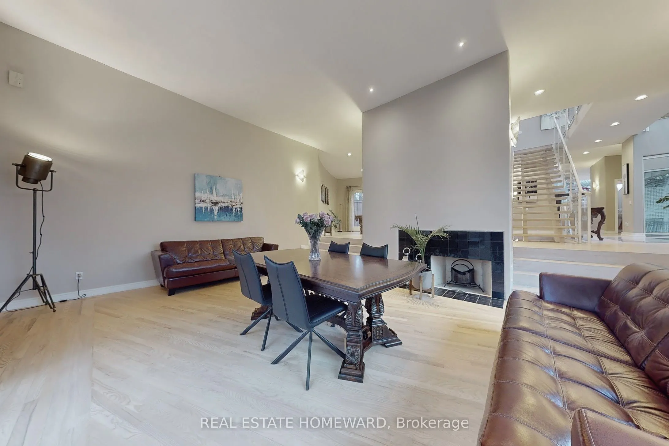 128 Laurentide Drive