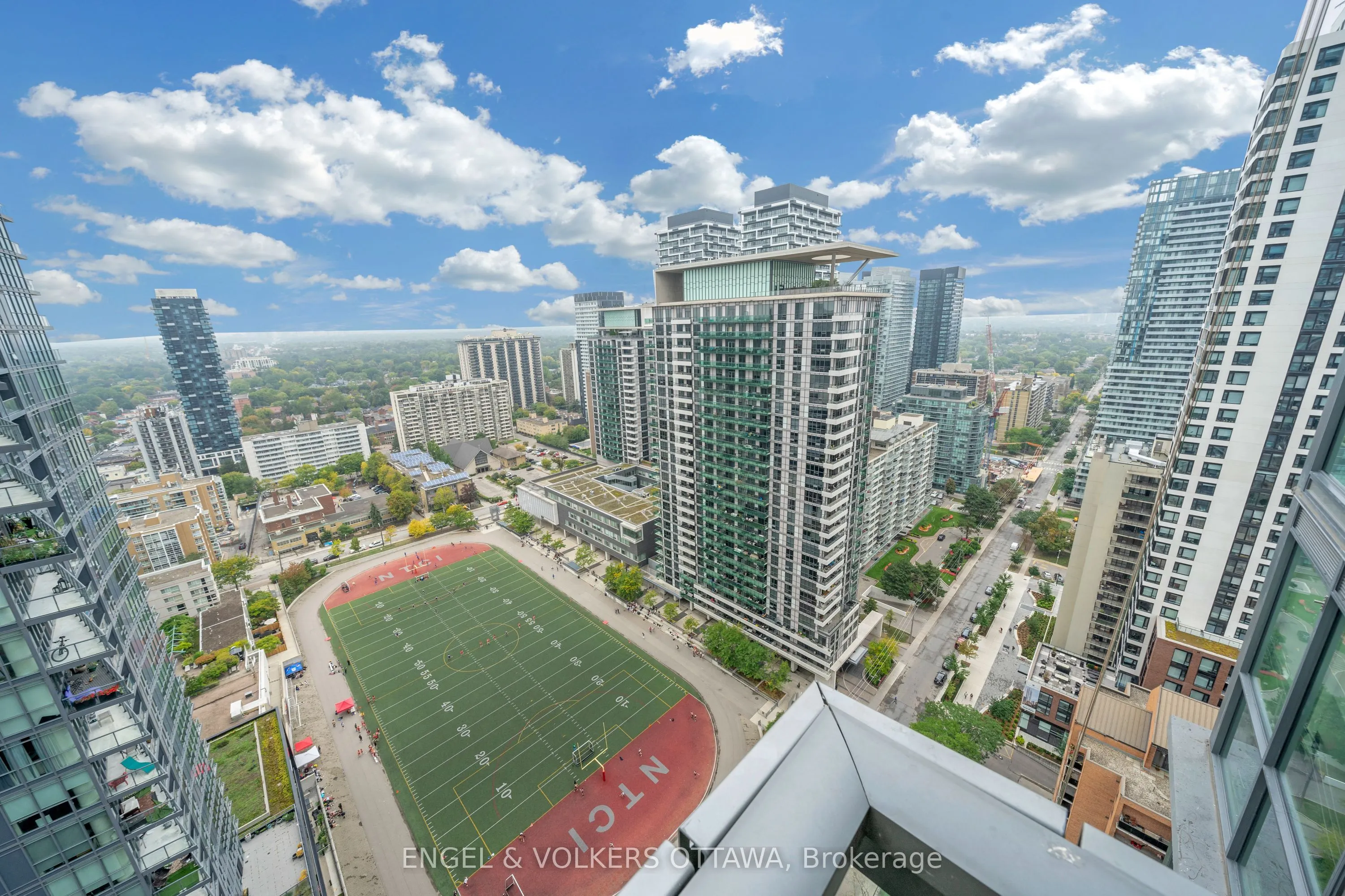 39 Roehampton Avenue, #2509