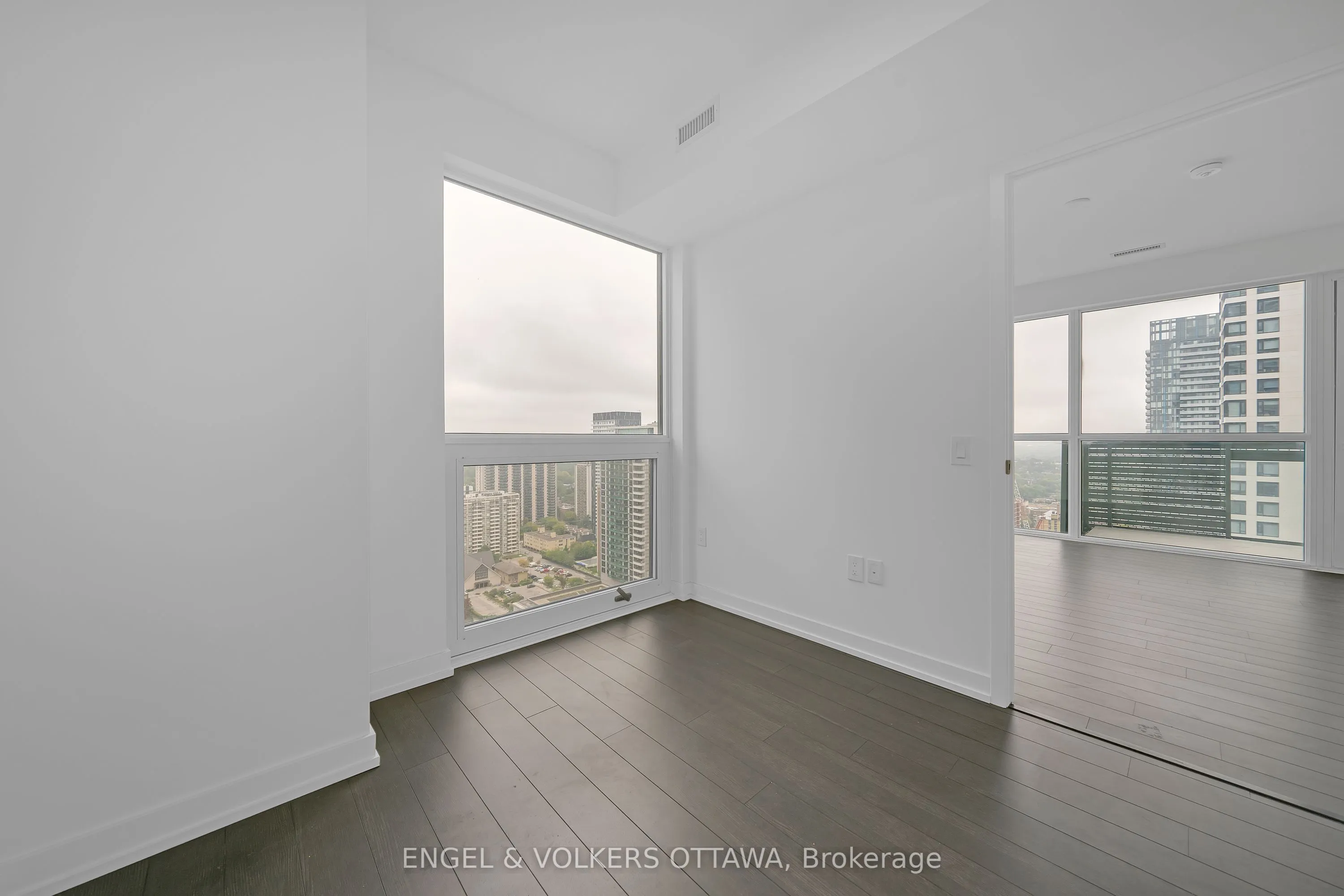 39 Roehampton Avenue, #2509