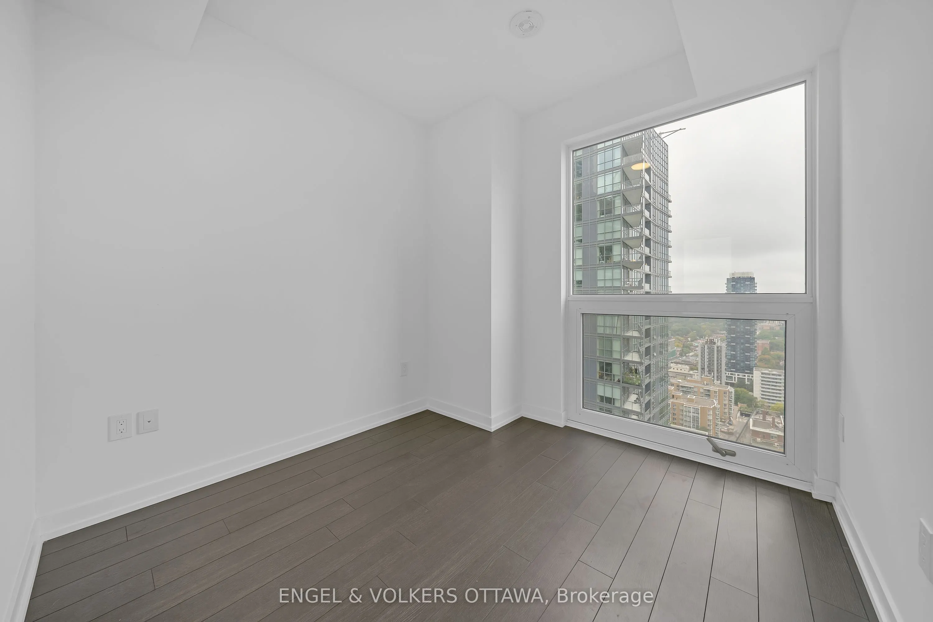 39 Roehampton Avenue, #2509