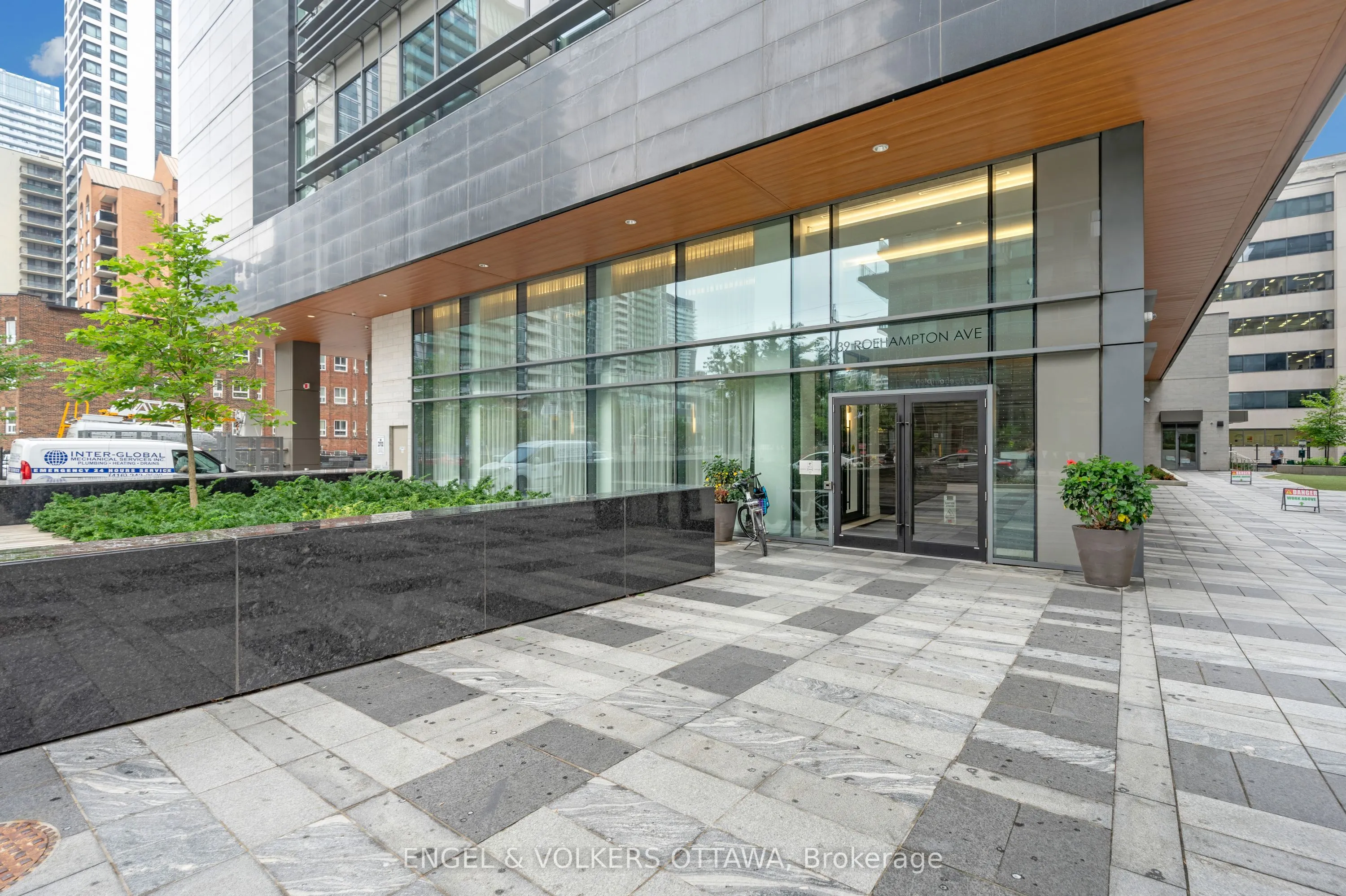 39 Roehampton Avenue, #2509